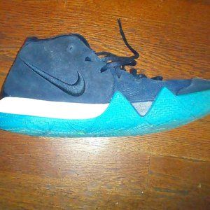 used kyrie 4s obsidian blacks